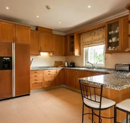 Quinta Sula - 5 Min Walk To Beach - Big Grand House - 15 Mins To Lake Quinta do Lago