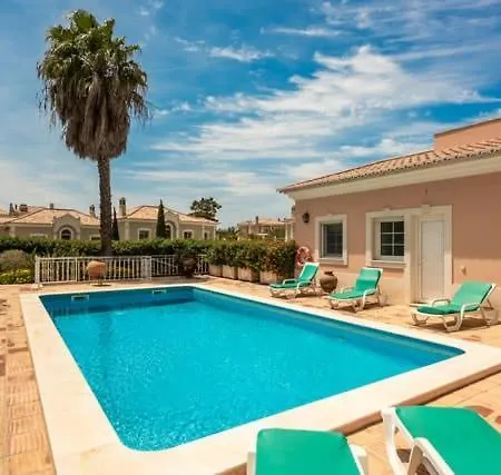 Quinta Sula - 5 Min Walk To Beach - Big Grand House - 15 Mins To Lake Villa